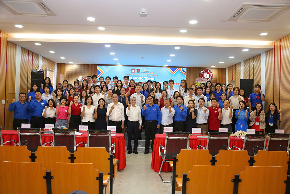 lan-toa-khat-vong-cong-hien-ky-niem-95-nam-ngay-thanh-lap-doan-tncs-hcm-1