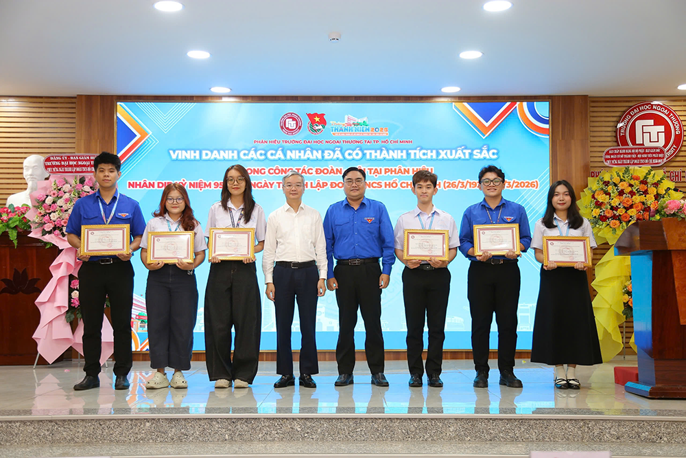 lan-toa-khat-vong-cong-hien-ky-niem-95-nam-ngay-thanh-lap-doan-tncs-hcm-6