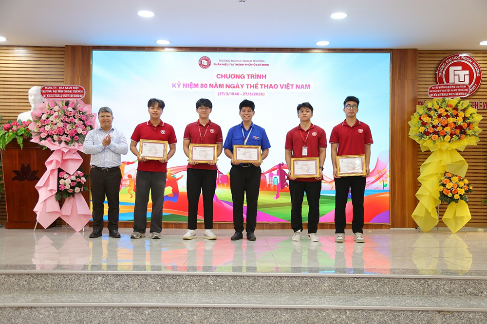 le-ky-niem-80-nam-ngay-the-thao-vn-cua-phan-hieu-truong-dai-hoc-ngoai-thuong-4