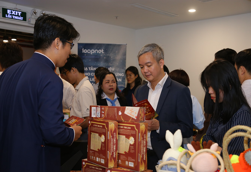 phan-hieu-truong-dh-ngoai-thuong-ky-ket-hop-tac-chien-luoc-voi-clb-doanh-nghiep-vn-4