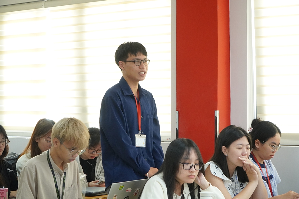 phan-hieu-truong-dh-ngoai-thuong-phoi-hop-voi-starttrain-workshop-4