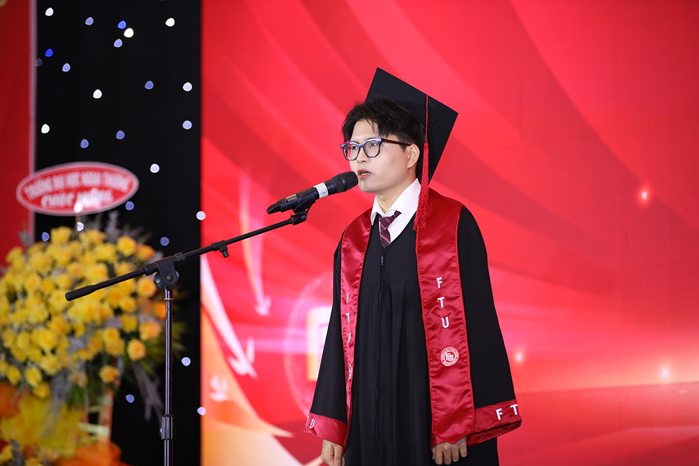 dau-moc-truong-thanh-va-tiep-noi-le-trao-bang-tot-nghiep-thang-04-2026-6