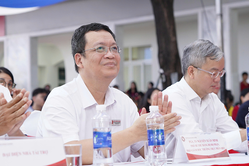 ngay-hoi-tuyen-sinh-con-duong-ra-bien-lon-tai-phan-hieu-truong-dh-ngoai-thuong-tphcm-2026-5