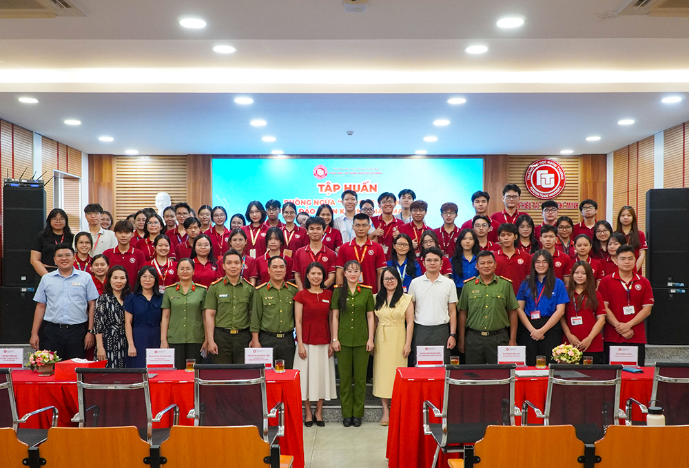 boi-duong-ban-linh-ky-nang-bao-ve-sv-ngoai-thong-tren-khong-gian-mang-1