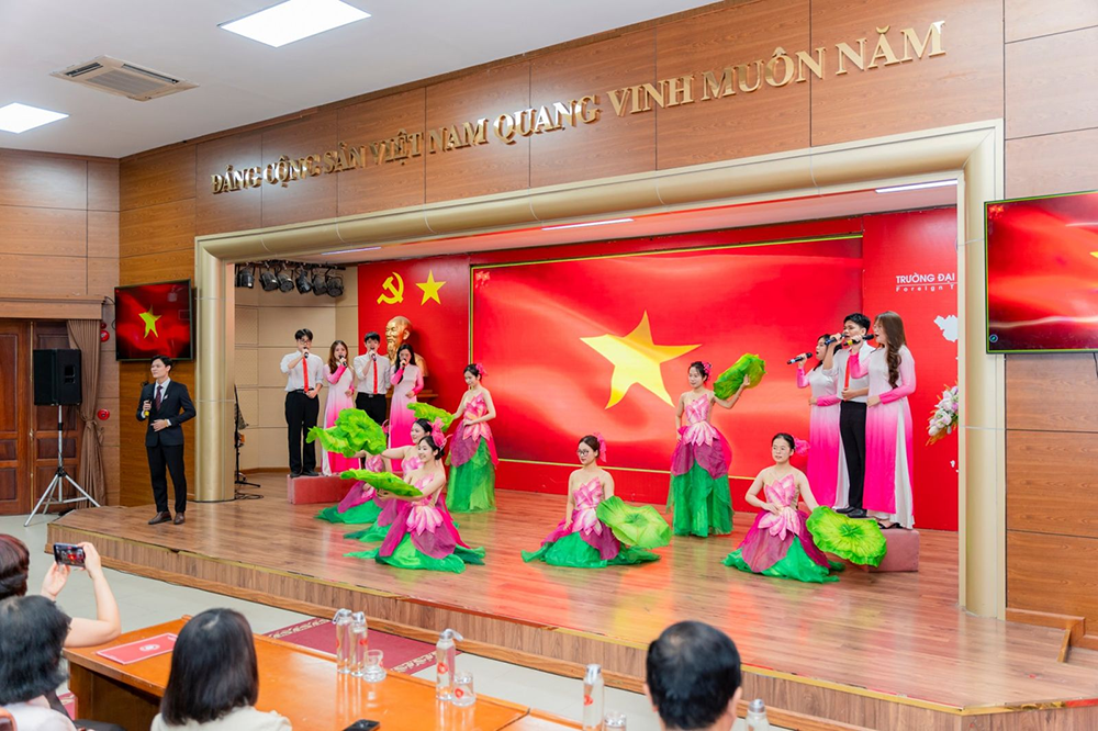 chuong-trinh-nguoi-la-niem-tin-tat-thang-ky-niem-136-nam-ngay-sinh-chu-tich-ho-chi-minh-7
