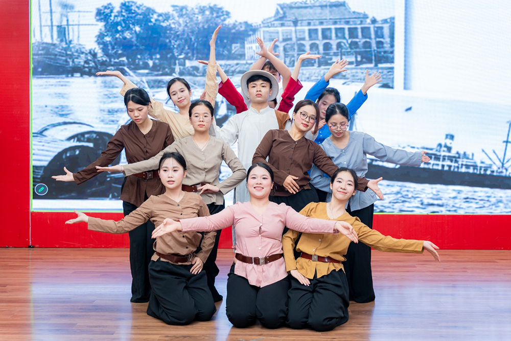 chuong-trinh-nguoi-la-niem-tin-tat-thang-ky-niem-136-nam-ngay-sinh-chu-tich-ho-chi-minh-8