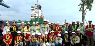 sv-ph-truong-dh-ngoai-thuong-tham-quan-cang-cat-lai-8