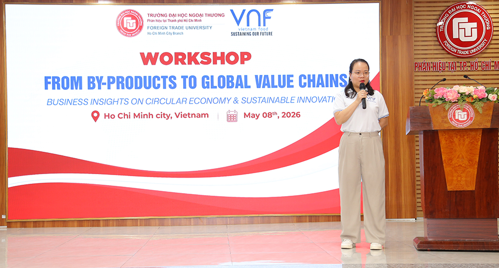 tu-phu-pham-den-chuoi-gia-tri-toan-cau-sv-ph-truong-dh-ngoai-thuong-tai-tphcm-2