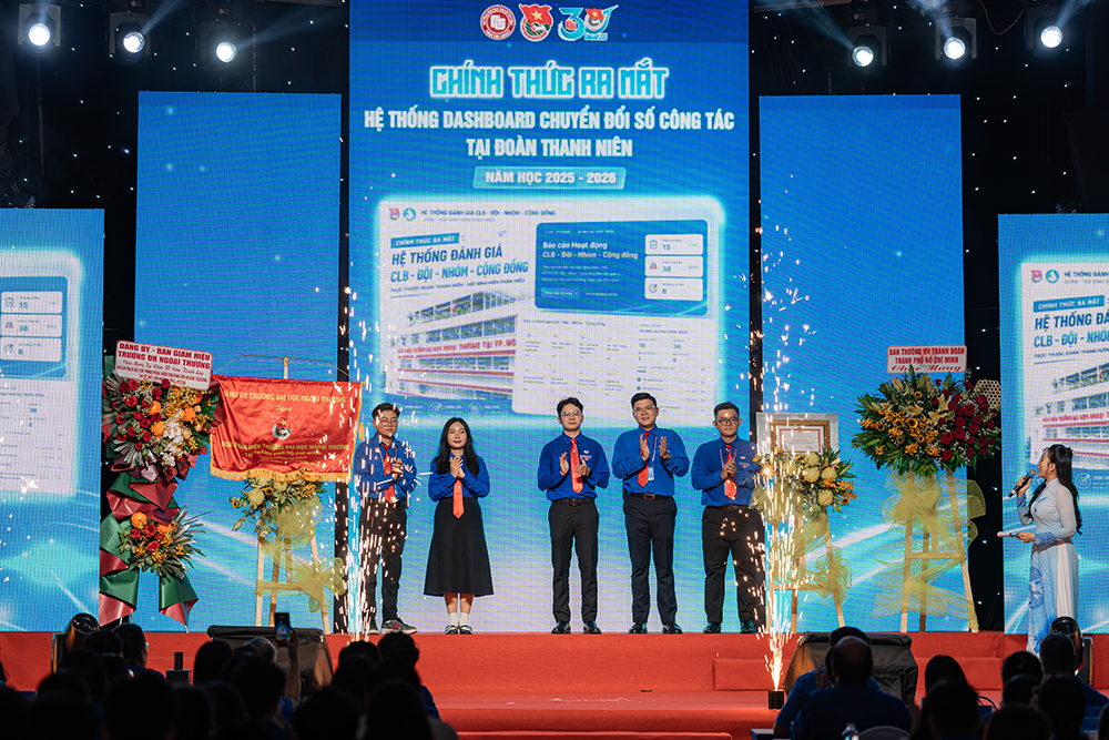 ky-niem-30-nam-thanh-lap-doan-tncs-hcm-phan-hieu-14