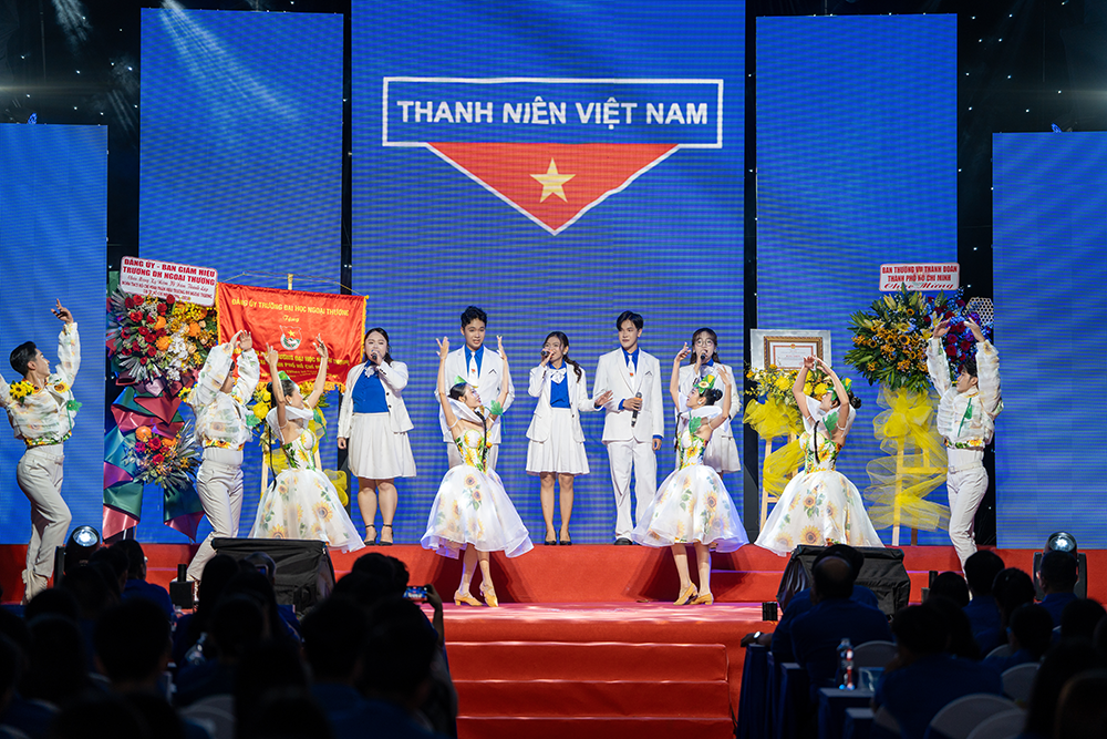 ky-niem-30-nam-thanh-lap-doan-tncs-hcm-phan-hieu-16