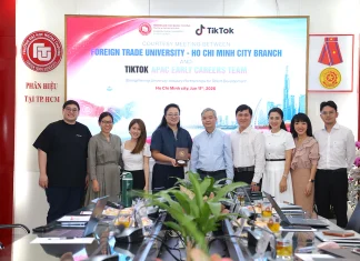 thuc-day-hop-tac-chien-luoc-phat-trien-voi-tiktok-apac-early-careers-team-5