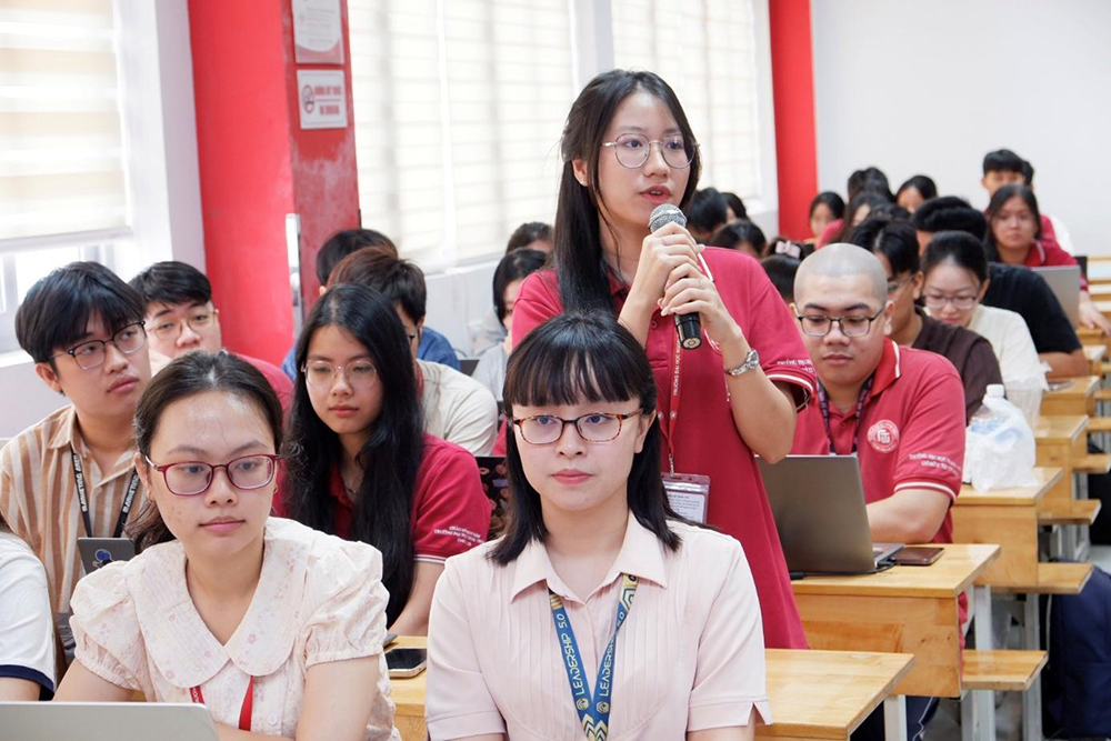 khoi-dau-nam-hoc-moi-2026-2027-lan-toa-tinh-than-doi-moi-6