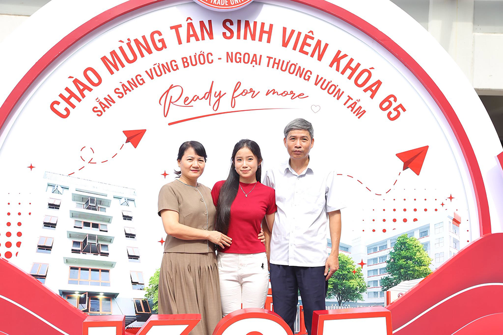 tan-sv-khoa-65-ron-rang-ngay-nhap-hoc-tai-phan-hieu-15