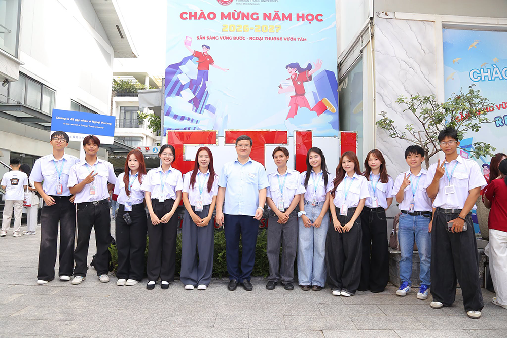 tan-sv-khoa-65-ron-rang-ngay-nhap-hoc-tai-phan-hieu-6