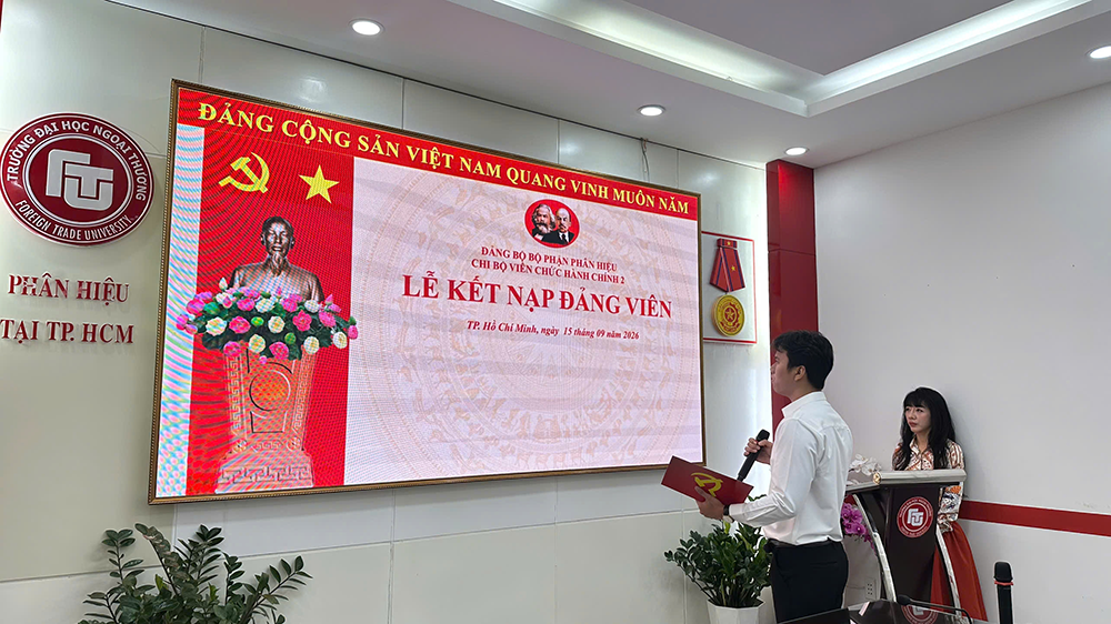 ket-nap-dang-vien-cho-quan-chung-uu-tu-pham-viet-quoc-4