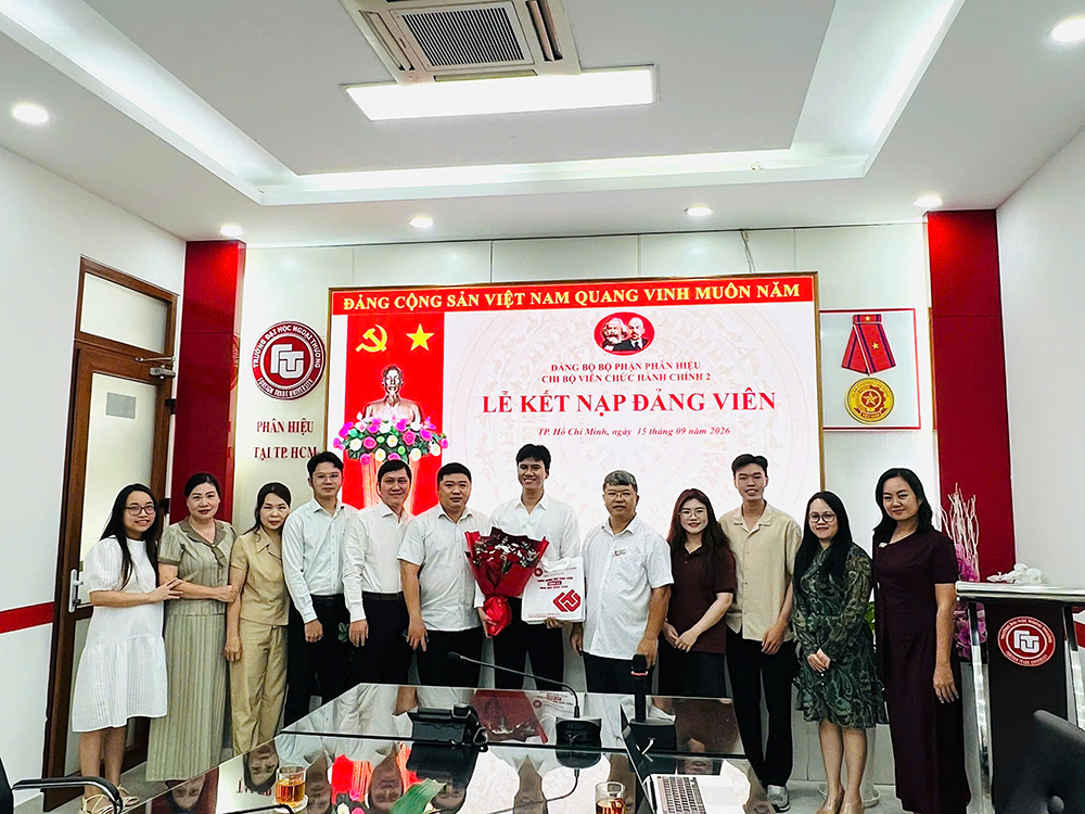 ket-nap-dang-vien-cho-quan-chung-uu-tu-pham-viet-quoc-5