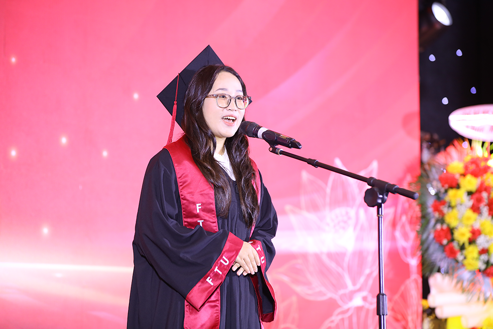 le-trao-bang-tot-nghiep-cua-the-he-dong-hanh-cung-su-chuyen-minh-cua-ph-15