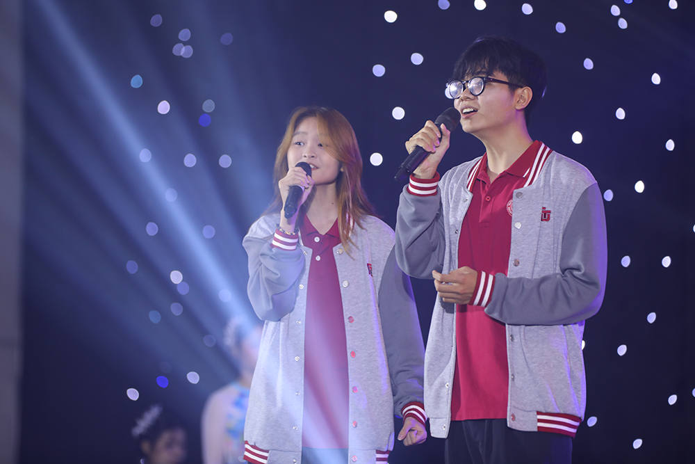 le-trao-bang-tot-nghiep-cua-the-he-dong-hanh-cung-su-chuyen-minh-cua-ph-25