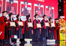 Lễ Trao bằng tốt nghiệp của thế hệ đồng hành cùng sự chuyển mình của Phân hiệu Trường Đại học Ngoại thương le-trao-bang-tot-nghiep-cua-the-he-dong-hanh-cung-su-chuyen-minh-cua-ph-8