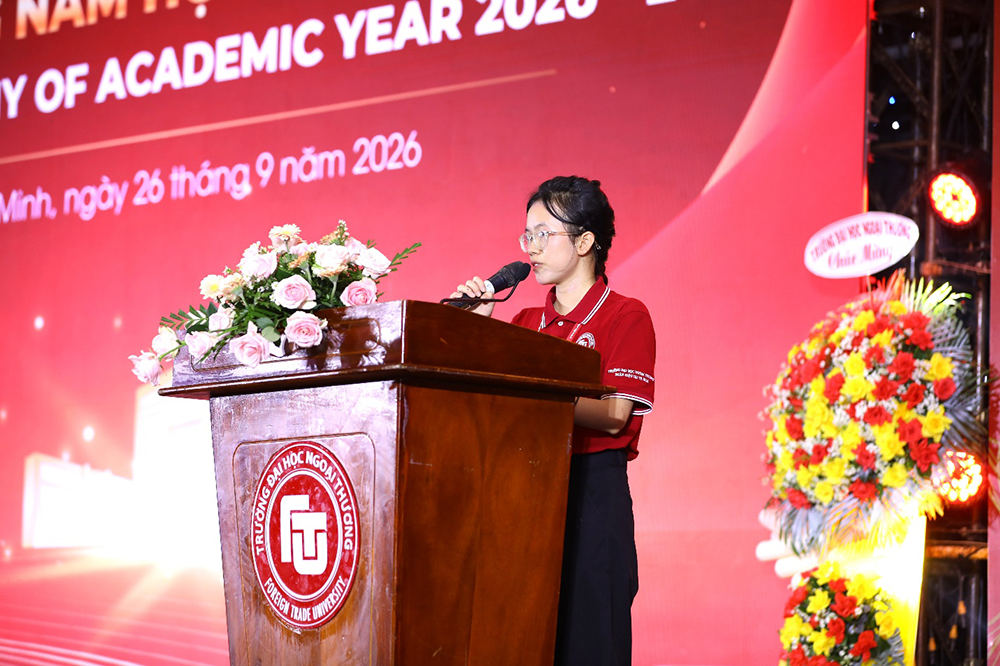 tieng-trong-khai-truong-dau-tien-tai-phan-hieu-1